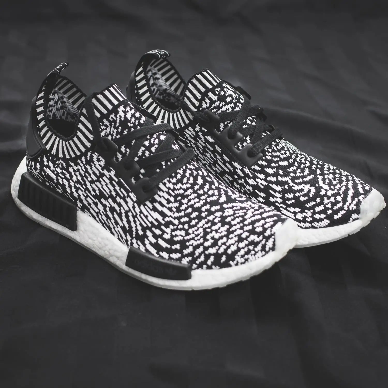 Adidas nmd r1 pk sashiko deals