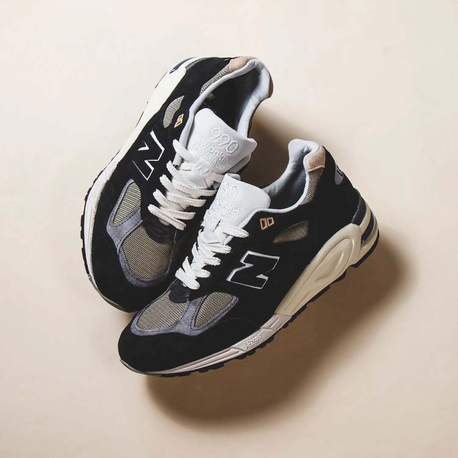 New Balance MADE IN USA: Teddy Santis M990TE2