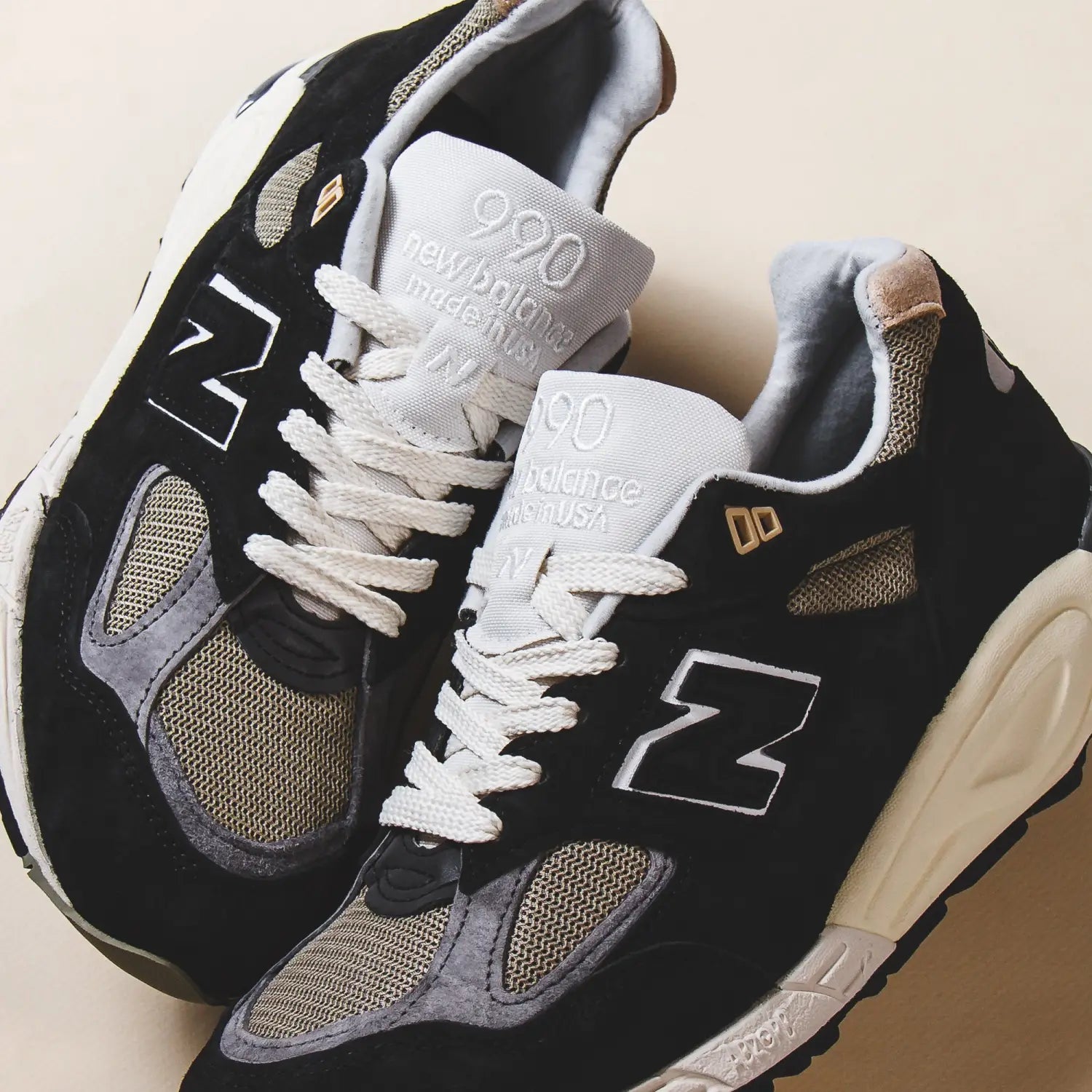 New Balance MADE IN USA: Teddy Santis M990TE2