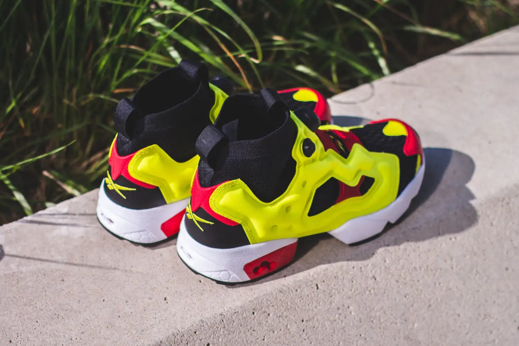 Reebok Classics InstaPump Fury Ultraknit Mid OG Citron in Black/HyperGreen - BS6367