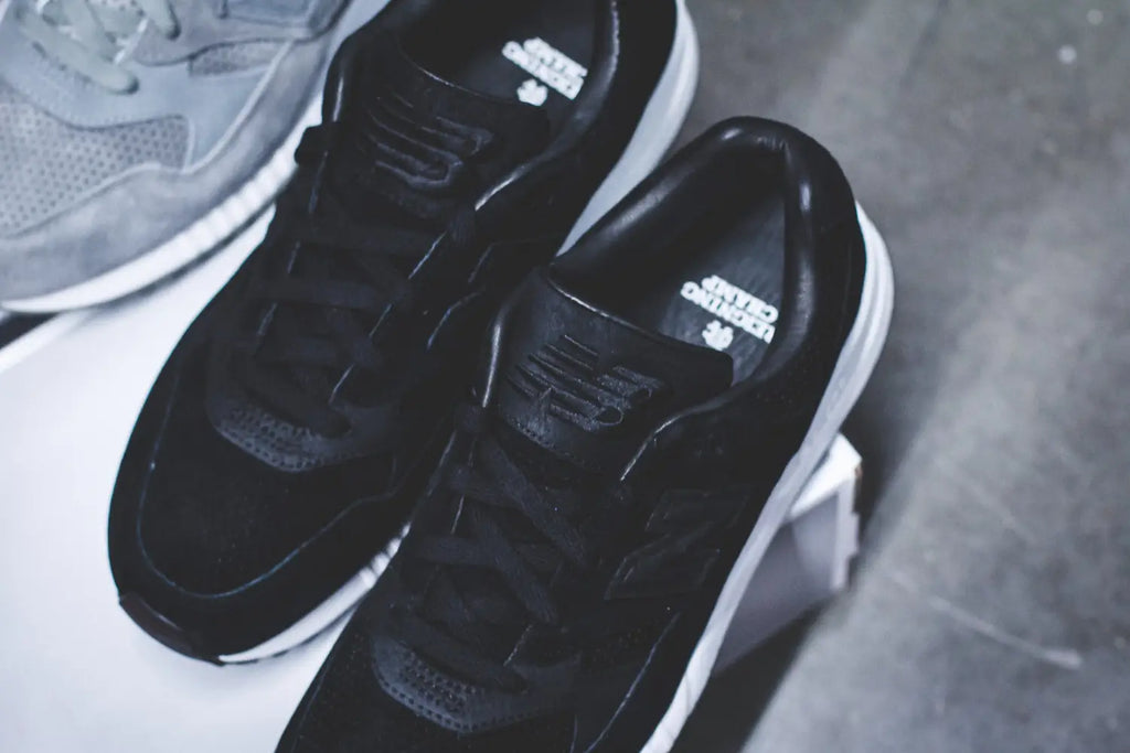 Reigning Champ x New Balance 530 - M530RCY / M530RCB