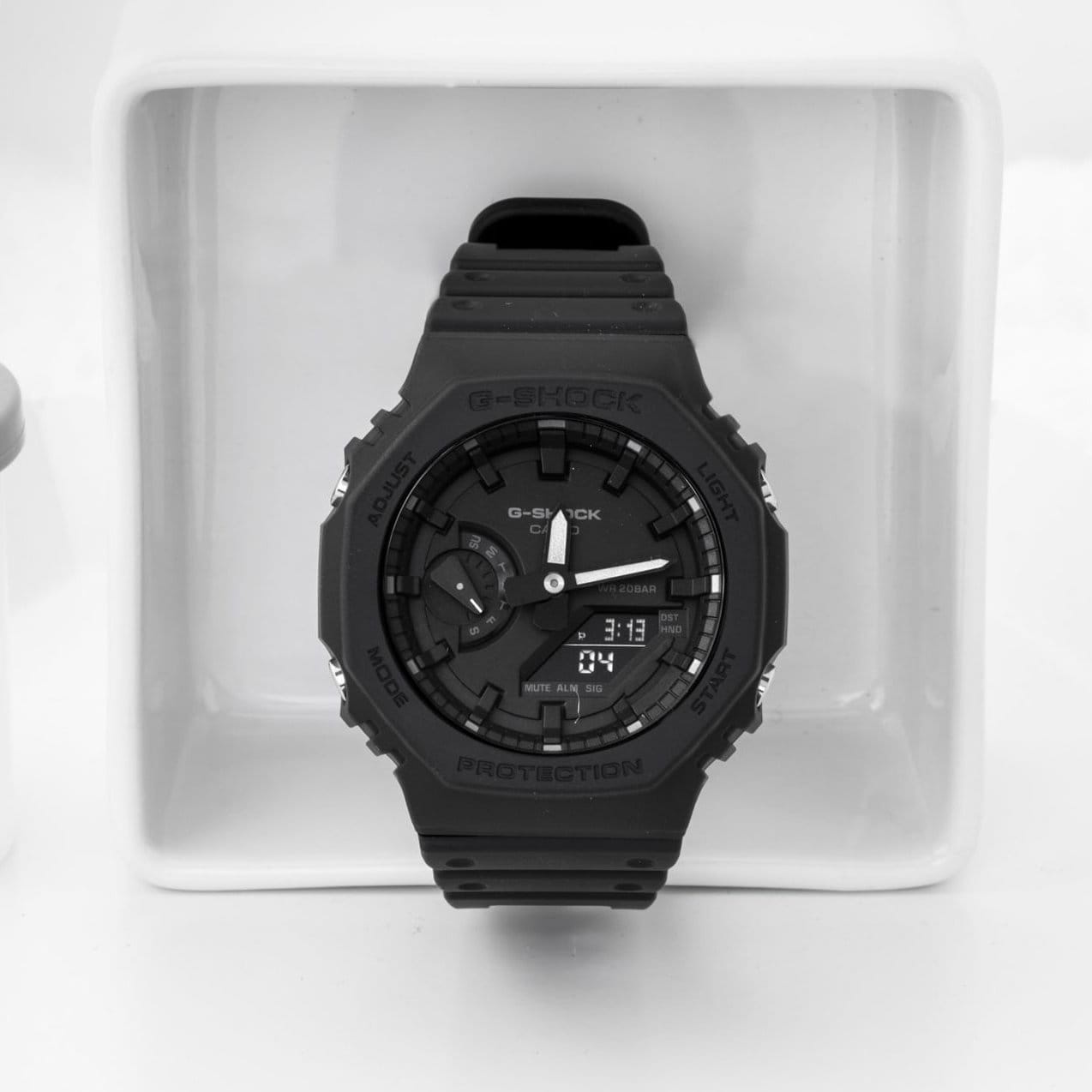 Casio G-Shock 2100 Carbon Square: GA2100-1A1/GA2100-4A