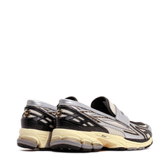 New Balance Unisex 1906L Silver Metallic U1906LOB - FOOTWEAR - Canada