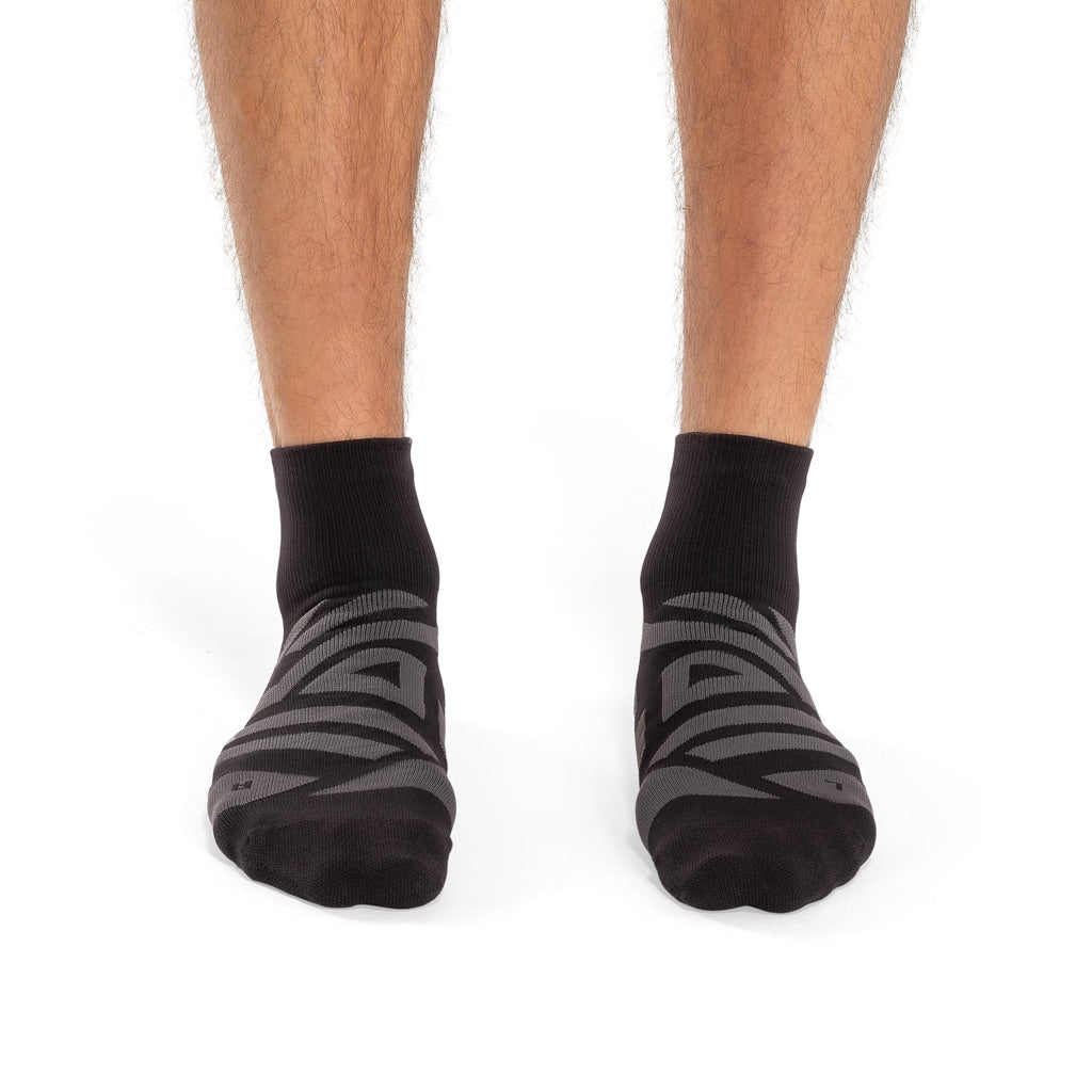 ON Performance Mid Sock Shadow Black - ACCESSORIES - Canada