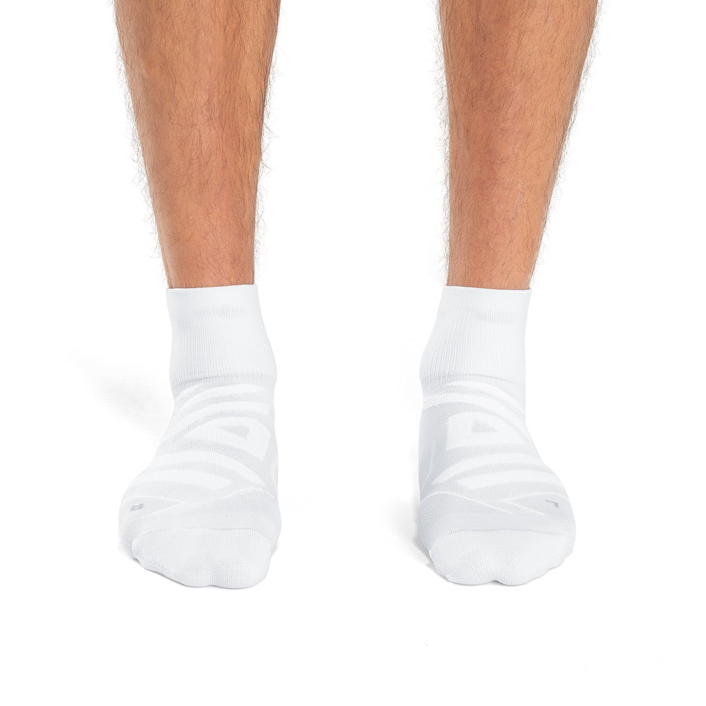 ON Performance Mid Sock White Ivory - ACCESSORIES - Canada