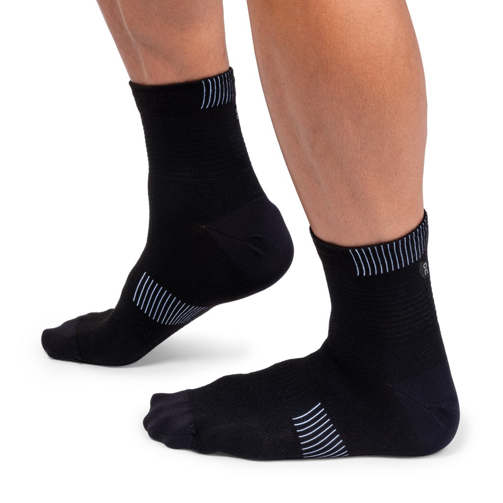 ON Performance Ultralight Mid Sock Black White - ACCESSORIES - Canada