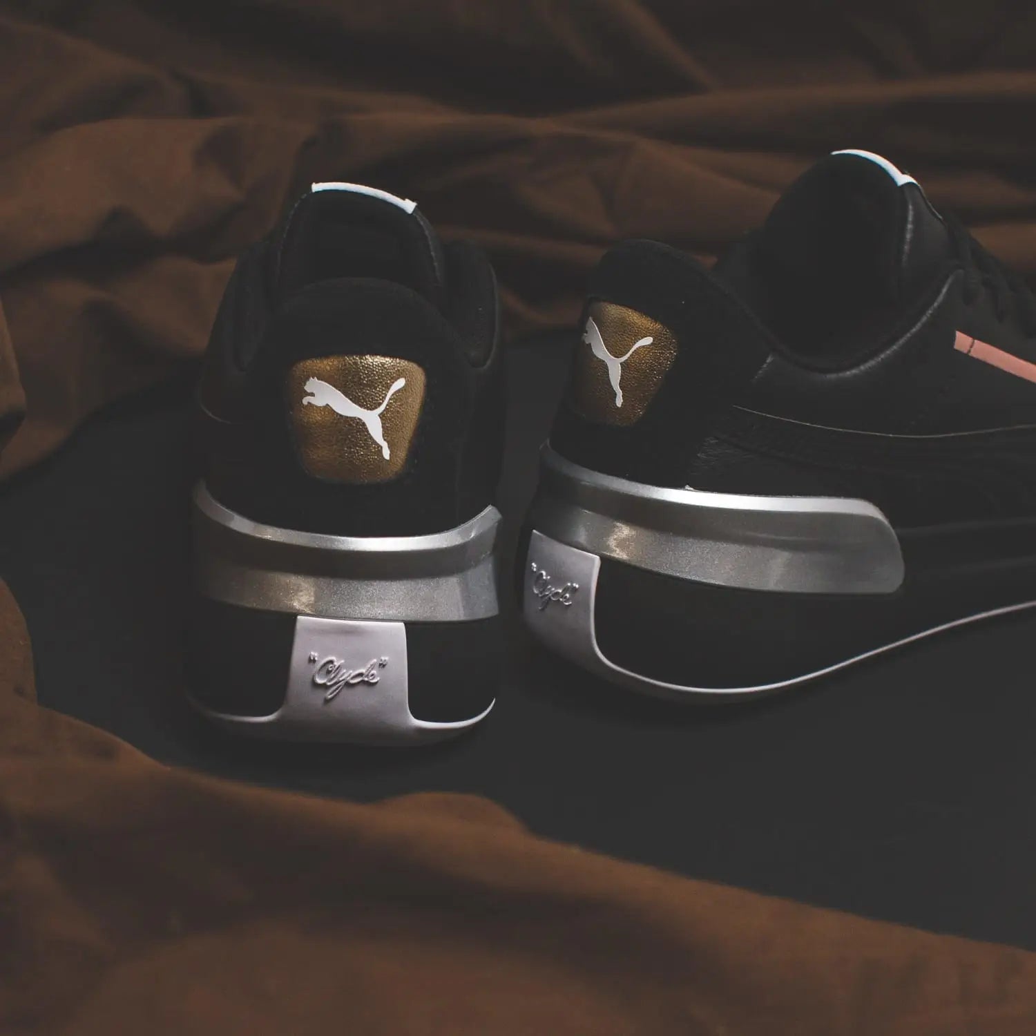 PUMA BASKETBALL: CLYDE HARDWOOD METALLIC