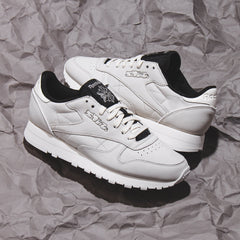 Reebok Classic Men SNEEZE Classic Leather White Chalk IE9215 - FOOTWEAR - Canada