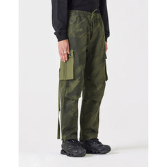 Maharishi Men Pointillist Camo Cargo Track Pants Jungle - BOTTOMS - Canada