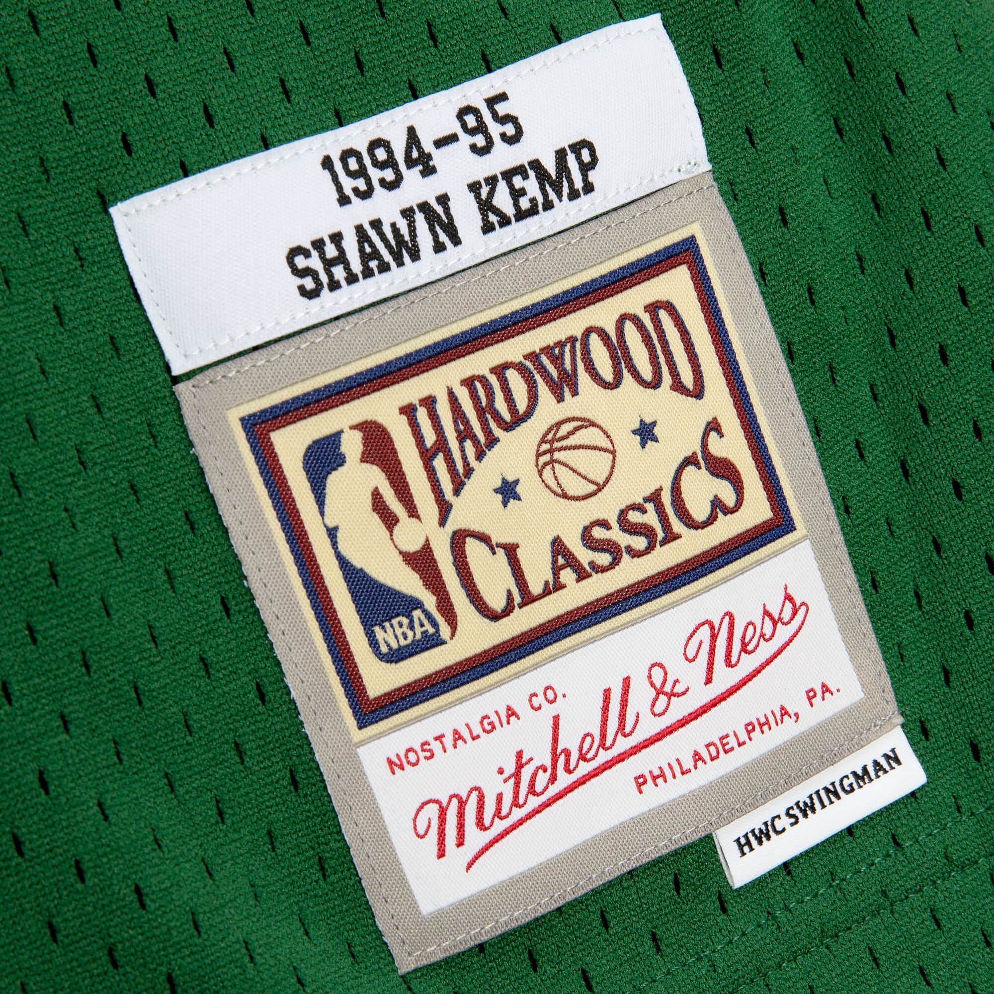 Mitchell & Ness Men's Shawn Kemp Green Seattle SuperSonics Hardwood  Classics Off-Court Swingman Jersey